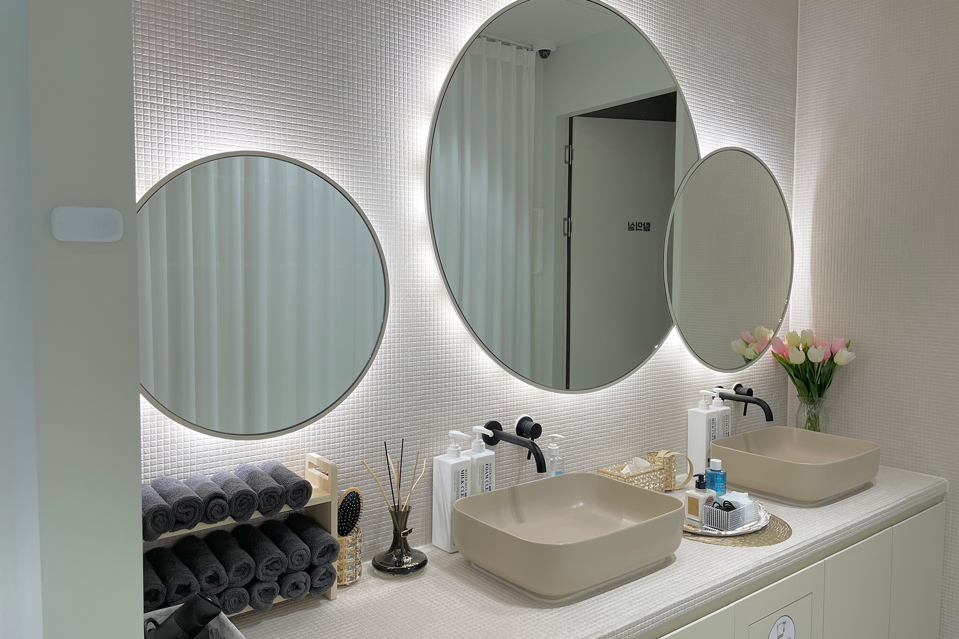 엠공일의원 내부 인테리어-6